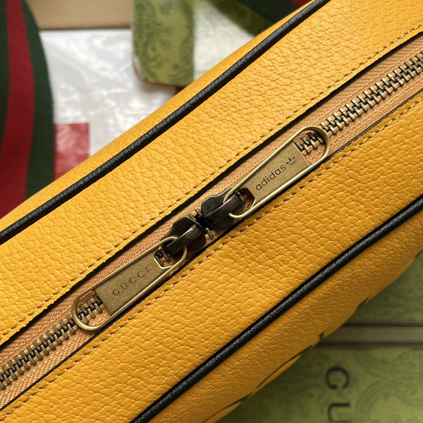 グッチバッグ角部分ディテール